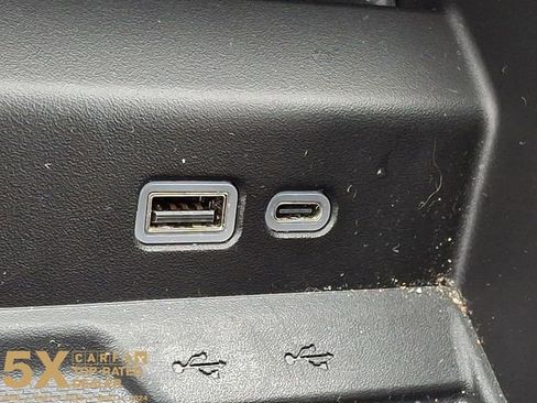 Used 2025 Chevrolet Tahoe Z71 AWD/4WD image 31