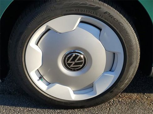 New 2025 Volkswagen ID. Buzz 1st Edition image 8