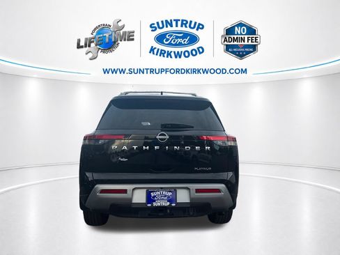 Used 2025 Nissan Pathfinder Platinum w/ Cargo Package FWD image 4