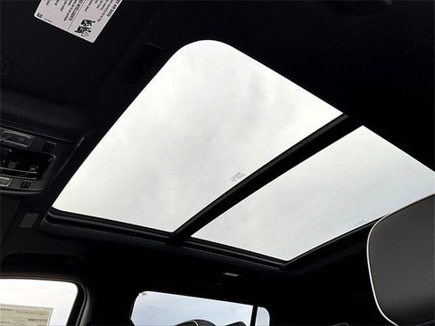 New 2026 Chevrolet Suburban Premier image 15