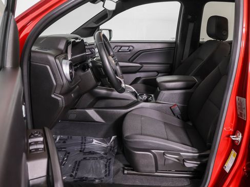 Used 2024 Chevrolet Colorado LT w/ LPO, Pro Essentials Package AWD/4WD image 7