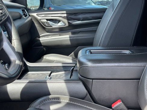 Used 2023 GMC Yukon Denali RWD image 10