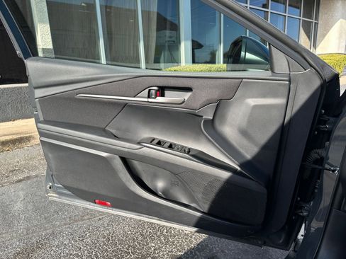 Used 2025 Toyota Camry LE image 20