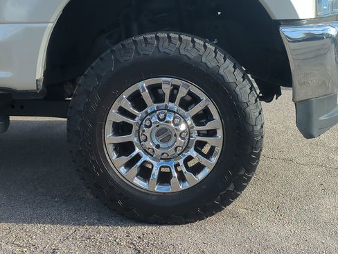 Used 2019 Ford F250 XLT w/ FX4 Off-Road Package image 10