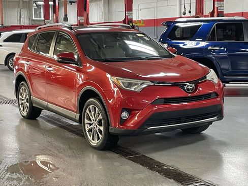 Used 2017 Toyota RAV4 Limited FWD image 2