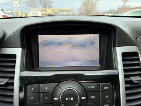 Used 2016 Chevrolet Cruze LT w/ Sun And Sound Package image 20