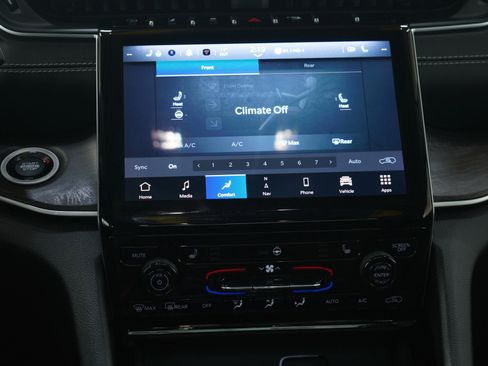 Used 2022 Jeep Grand Cherokee L Limited w/ Trailer Tow Group (B) image 20