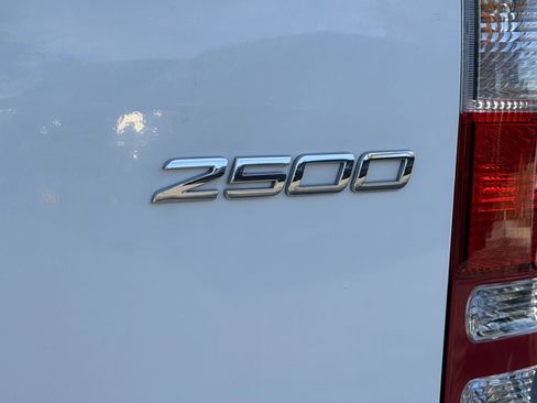 Used 2017 Mercedes-Benz Sprinter 2500 image 11