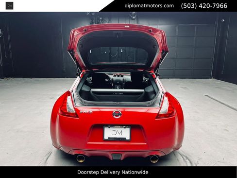 Used 2016 Nissan 370Z Coupe RWD image 39