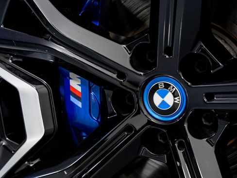 Used 2024 BMW iX M60 image 9