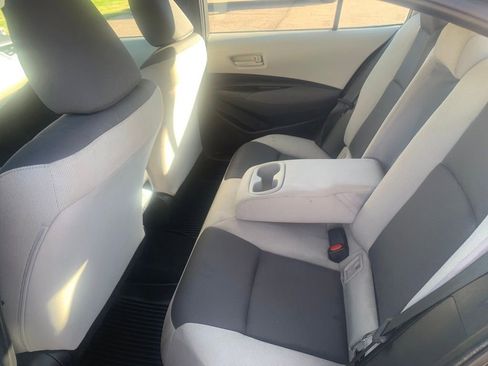Used 2025 Toyota Corolla LE image 25