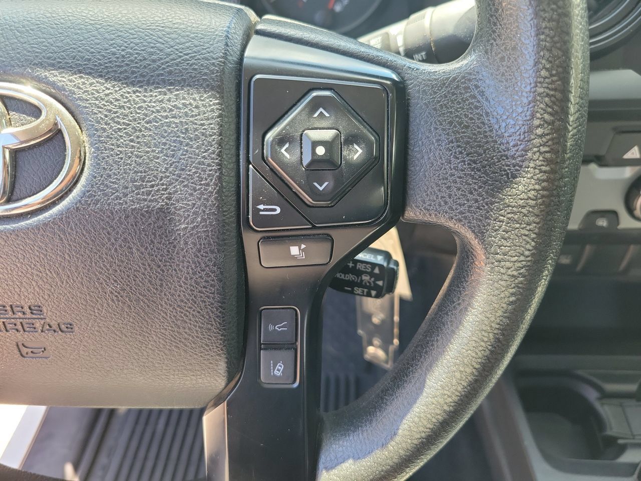 Used 2022 Toyota Tacoma SR RWD image 15