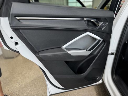 Used 2023 Audi Q3 2.0T Premium image 22