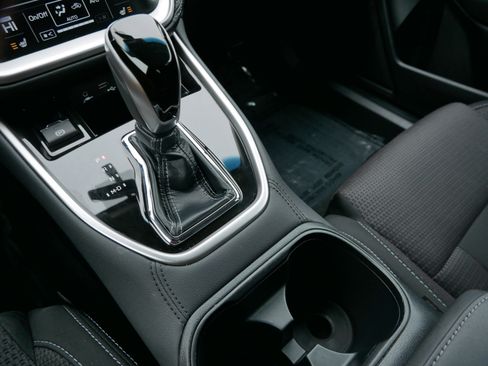 Certified 2022 Subaru Outback Premium image 24