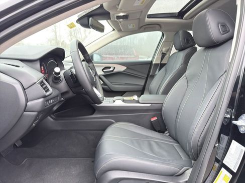 Certified 2025 Acura TLX w/ Technology Package image 11