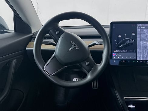 Used 2021 Tesla Model 3 Performance image 17