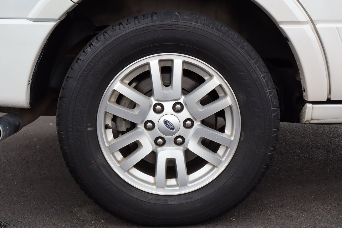 Used 2014 Ford Expedition Limited w/ Equipment Group 301A RWD image 43