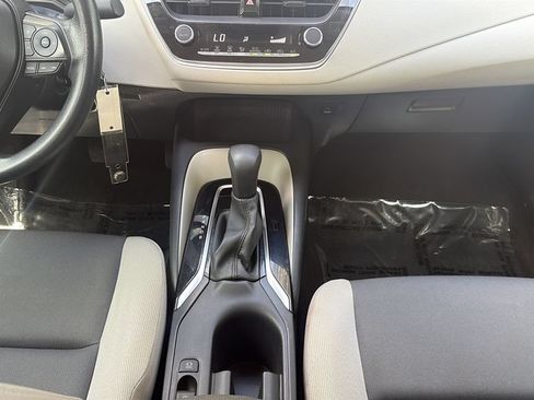 Used 2024 Toyota Corolla LE FWD image 15