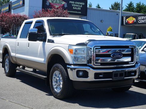 Used 2011 Ford F250 Lariat w/ Chrome Pkg AWD/4WD image 8