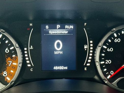 Used 2015 Jeep Renegade Latitude w/ Popular Equipment Group image 13