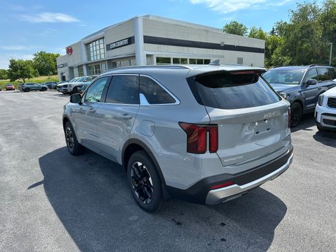 New 2026 Kia Sorento S AWD/4WD image 7