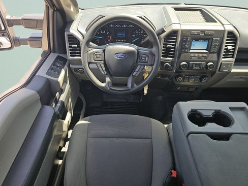 Used 2022 Ford F250 XL w/ Power Equipment Group AWD/4WD image 4