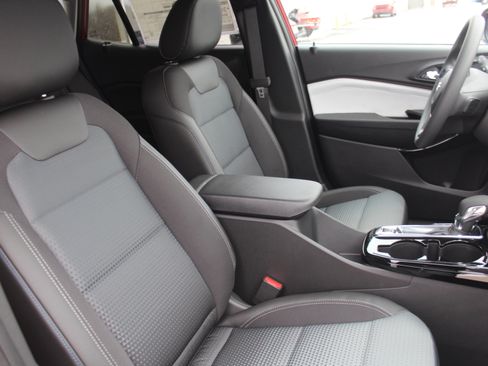 New 2026 Chevrolet Trax LT image 15