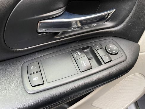 Used 2016 Dodge Grand Caravan SE w/ Quick Order Package 29E SE image 29