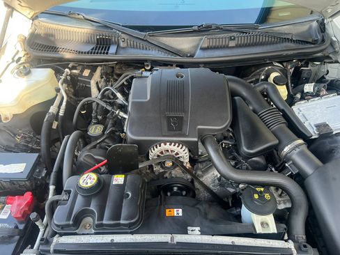 Used 2007 Lincoln Town Car Signature RWD image 12