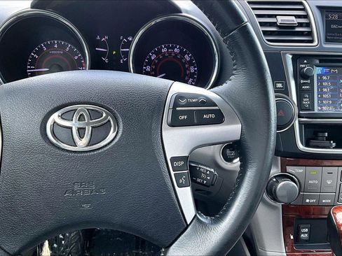 Used 2013 Toyota Highlander Limited image 12