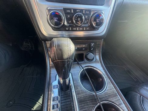 Used 2013 GMC Acadia SLT image 37