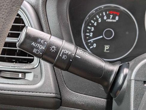 Used 2016 Honda HR-V EX image 26
