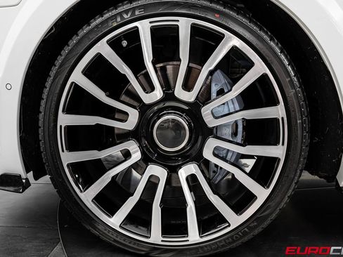 Used 2023 Rolls-Royce Cullinan AWD/4WD image 16