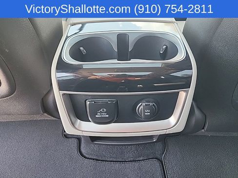 Used 2022 Kia Carnival SX Prestige FWD image 25