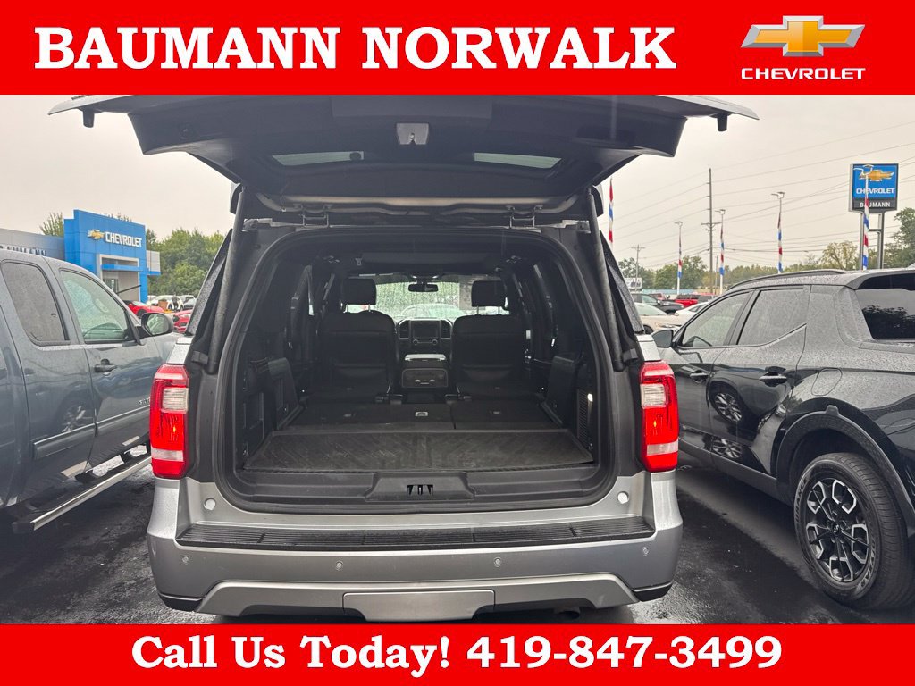 Used 2020 Ford Expedition XLT w/ Equipment Group 202A AWD/4WD image 34