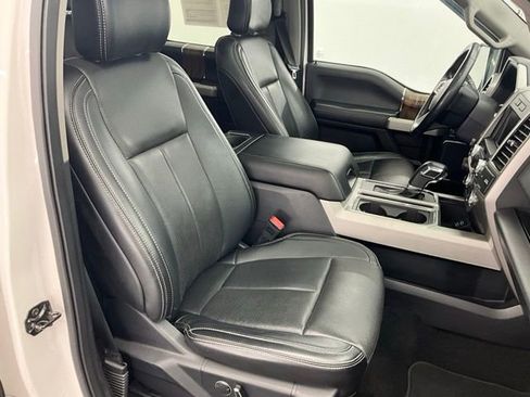 Used 2018 Ford F150 Lariat w/ Equipment Group 502A Luxury AWD/4WD image 14