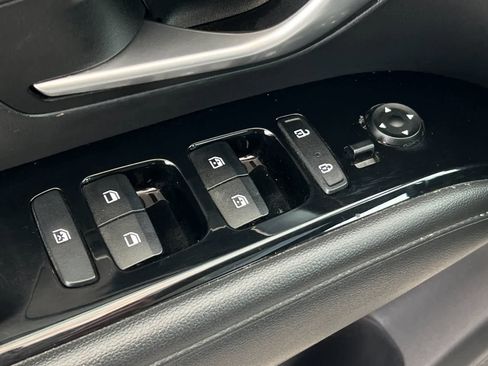 Used 2023 Hyundai Santa Cruz Limited image 14