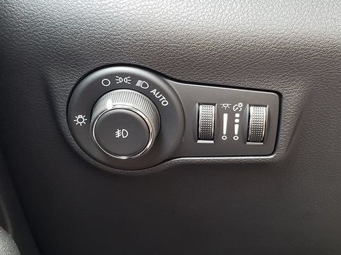 Used 2026 Jeep Compass Limited AWD/4WD image 28