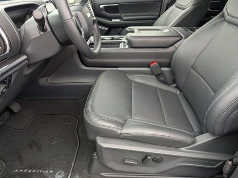 New 2026 Ford Expedition Platinum w/ Stealth Appearance Package AWD/4WD image 15