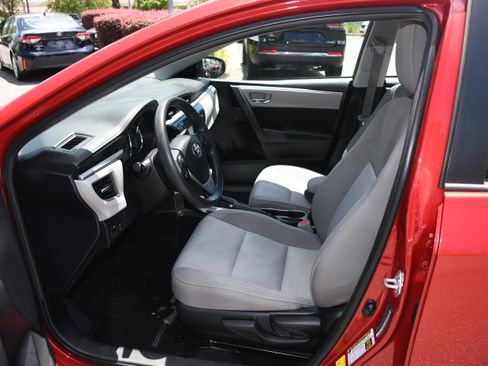 Used 2016 Toyota Corolla LE FWD image 7