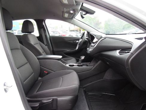 Used 2022 Chevrolet Malibu LS w/ LPO, Floor Liner Package FWD image 22