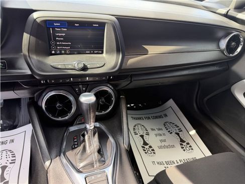 Used 2020 Chevrolet Camaro LT image 28