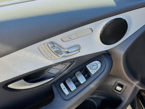 Used 2022 Mercedes-Benz GLC 300 GLC 300 image 23