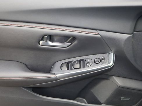 Certified 2025 Nissan Sentra SR w/ SR Premium Package image 20