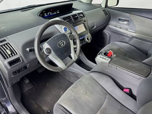 Used 2014 Toyota Prius V Two image 9