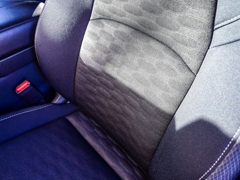 Used 2024 Nissan Pathfinder SV image 23