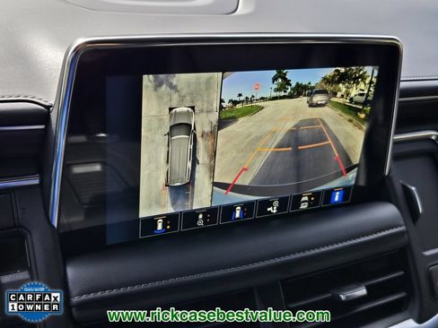 Used 2024 Chevrolet Suburban Z71 w/ Luxury Package AWD/4WD image 21