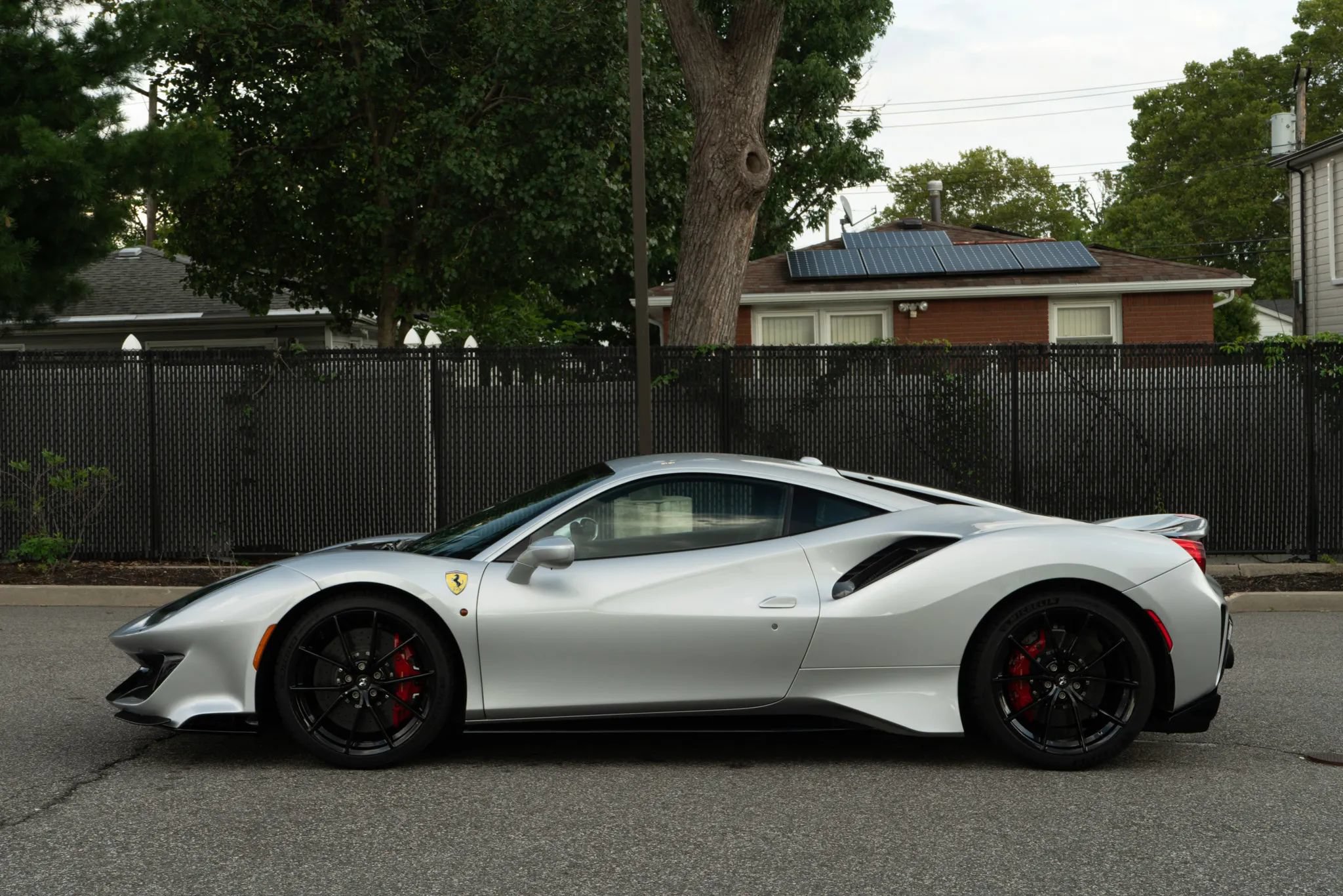 Used 2019 Ferrari 488 Pista Coupe RWD image 7