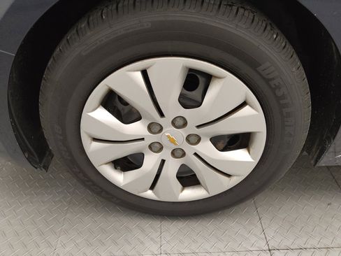 Used 2014 Chevrolet Cruze LS FWD image 31