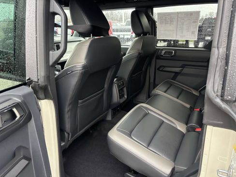 Used 2025 Ford Bronco Outer Banks image 28